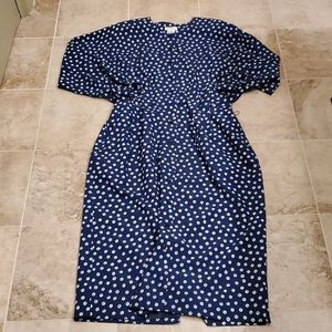 Women's plus size Talbots button dress beautiful dress, runs a little bit small.